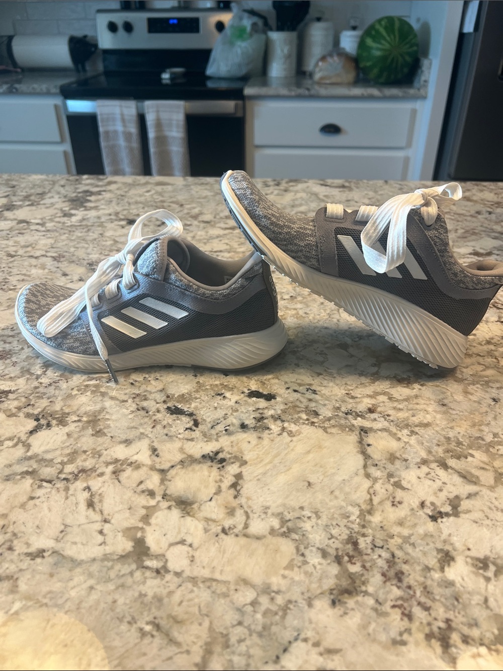 adidas women’s  Gray and White Lightweight Sneakers size 6